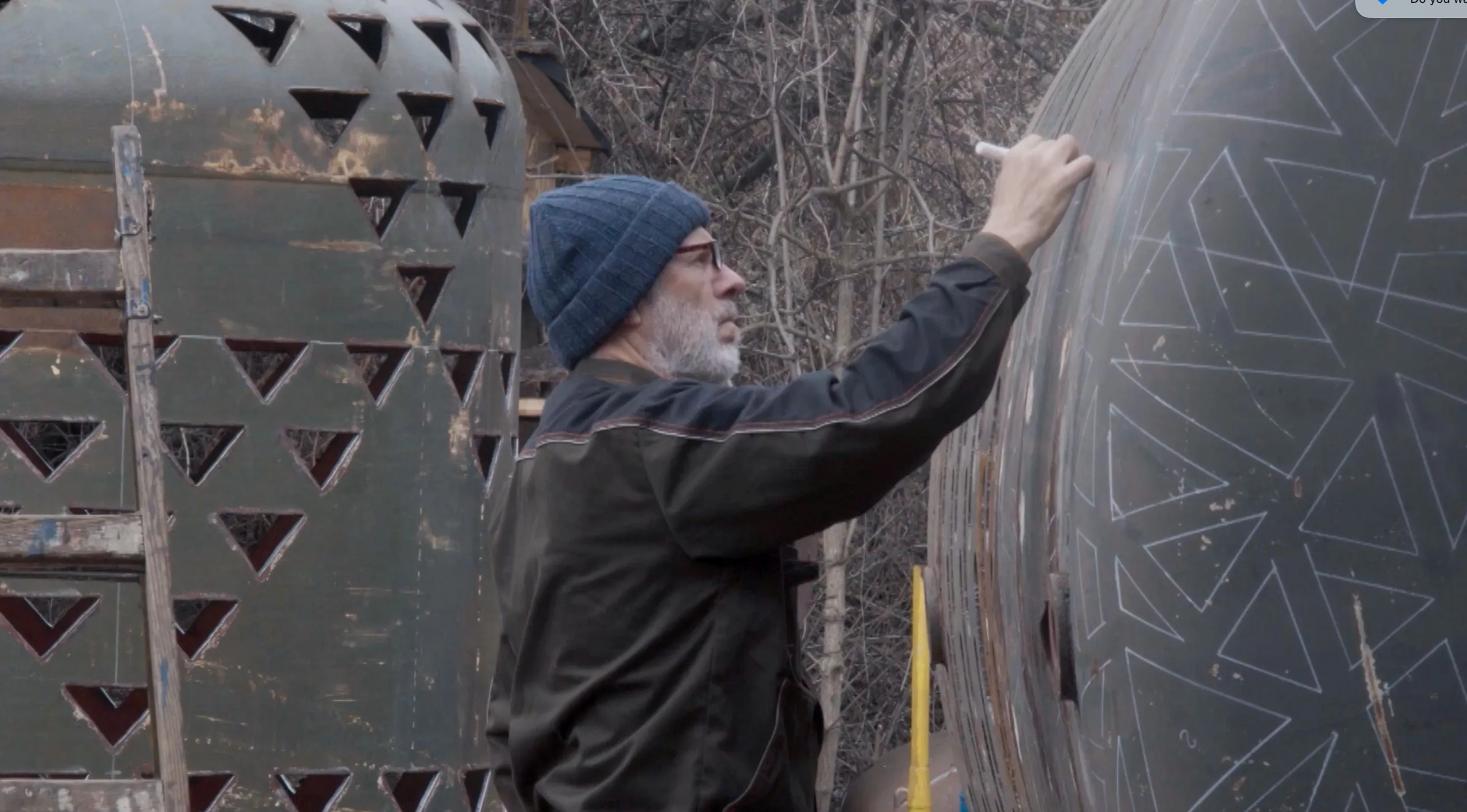 Rezavé květy Čestmíra Sušky nikdy nevadnou. Česká televize uvede premiéru časosběrného dokumentu