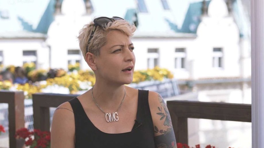 QS: Adéla Elbel — Video — ArtZóna — Česká televize