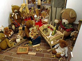 PRIVATE MUSEUMS