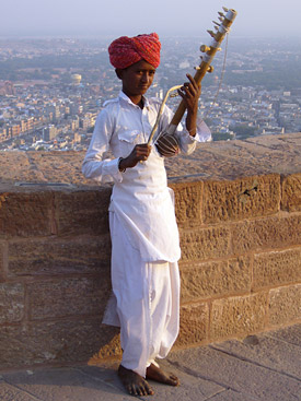 PANDURANGO - IN SEARCH OF THE GOD OF MUSIC
 
