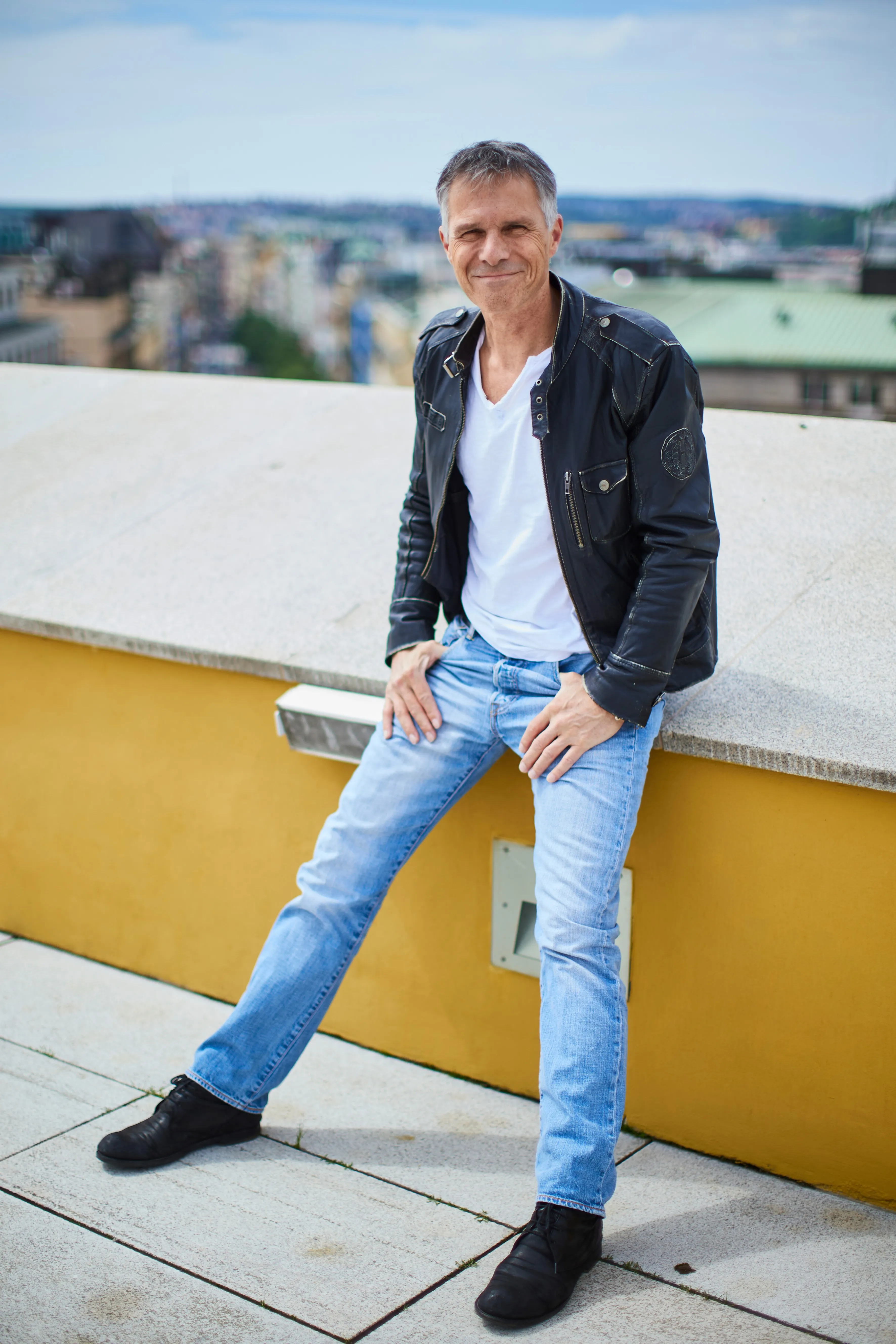 Janek Ledecký_3