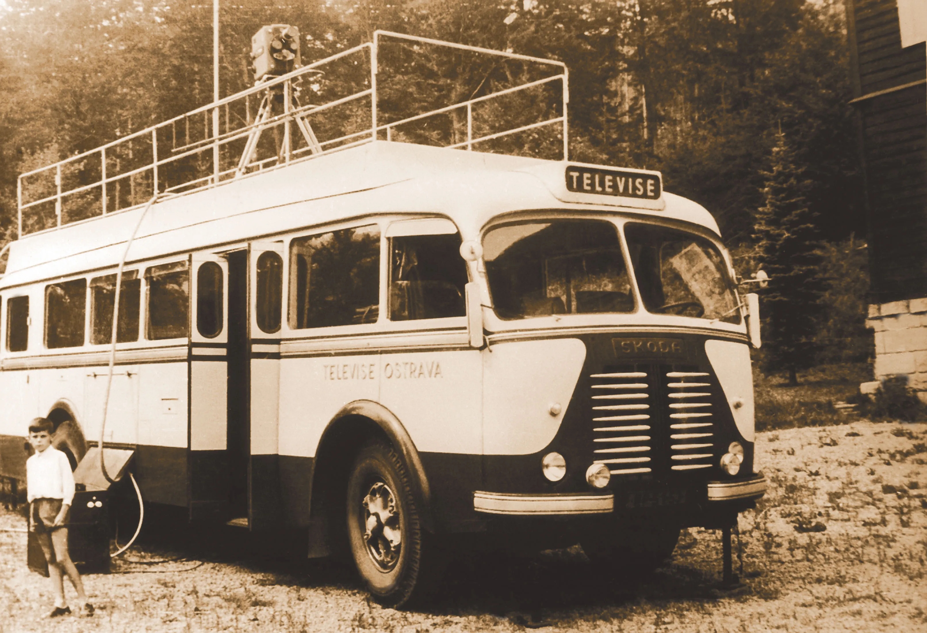 TS Ostrava 1956-První-přenosový-vůz