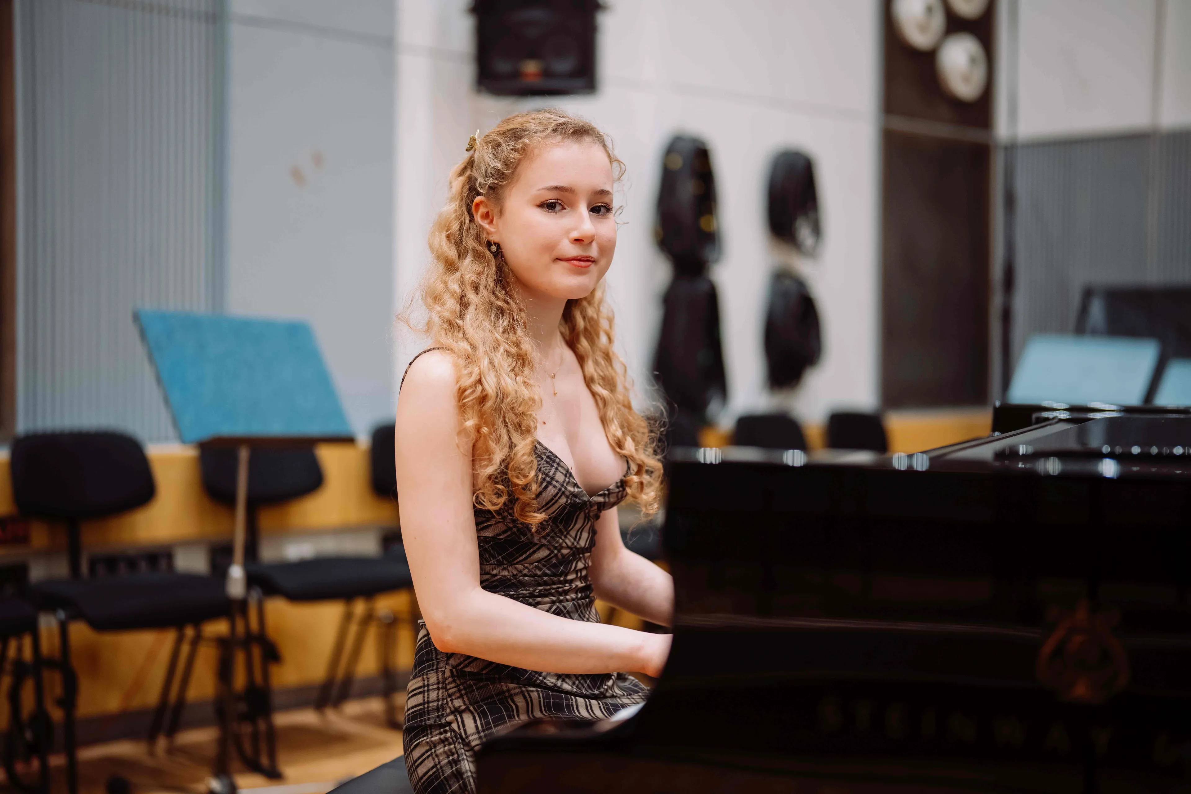 Finále Eurovision Young Musicians přinese živě ČT art. O vítězství usiluje i česká hudebnice Nora Lubbadová