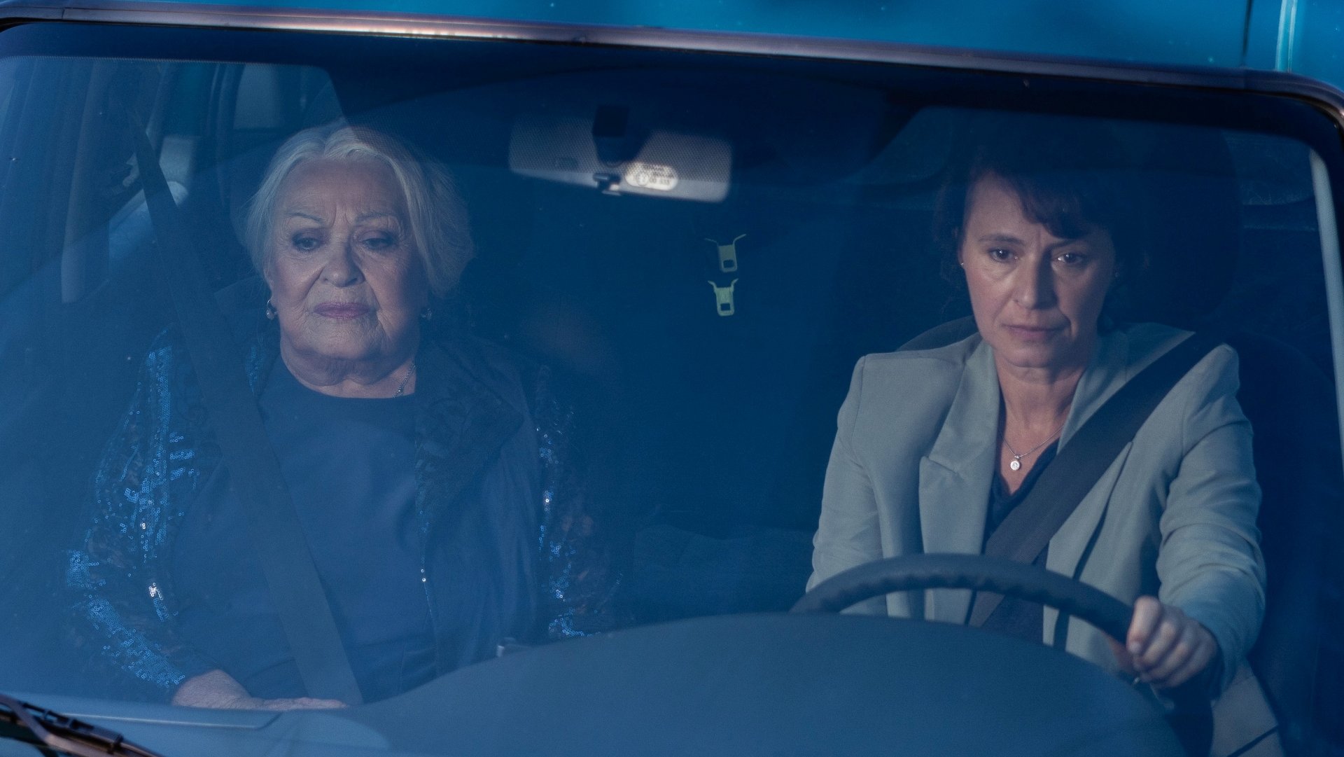 J. Bohdalová, L. Vlasáková. Foto Petr Čepela