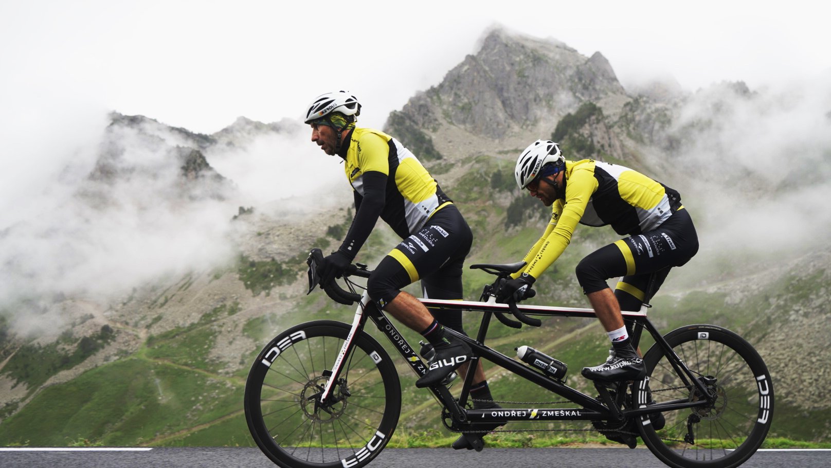 Tour de France ve tmě