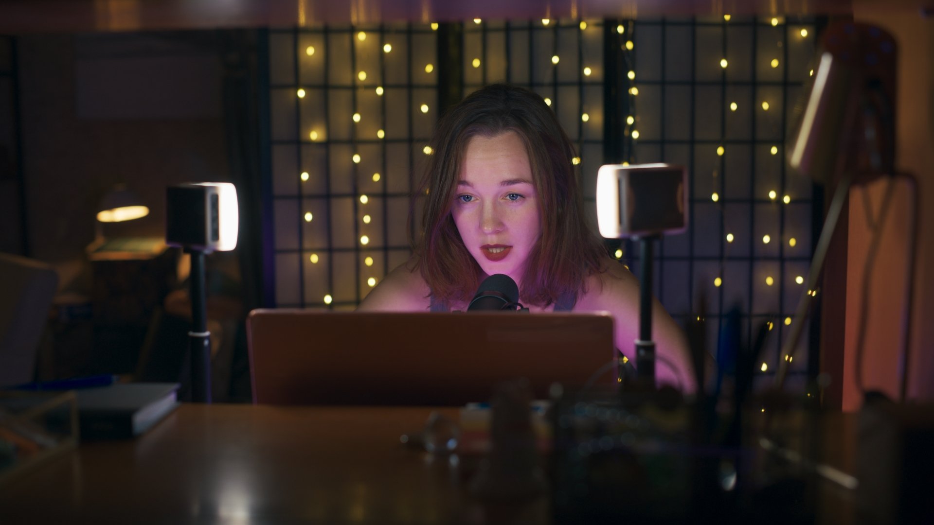 ČT_Vlastně se nic nestalo_Denisa Barešová a Elizaveta Maximová_Foto Baráková