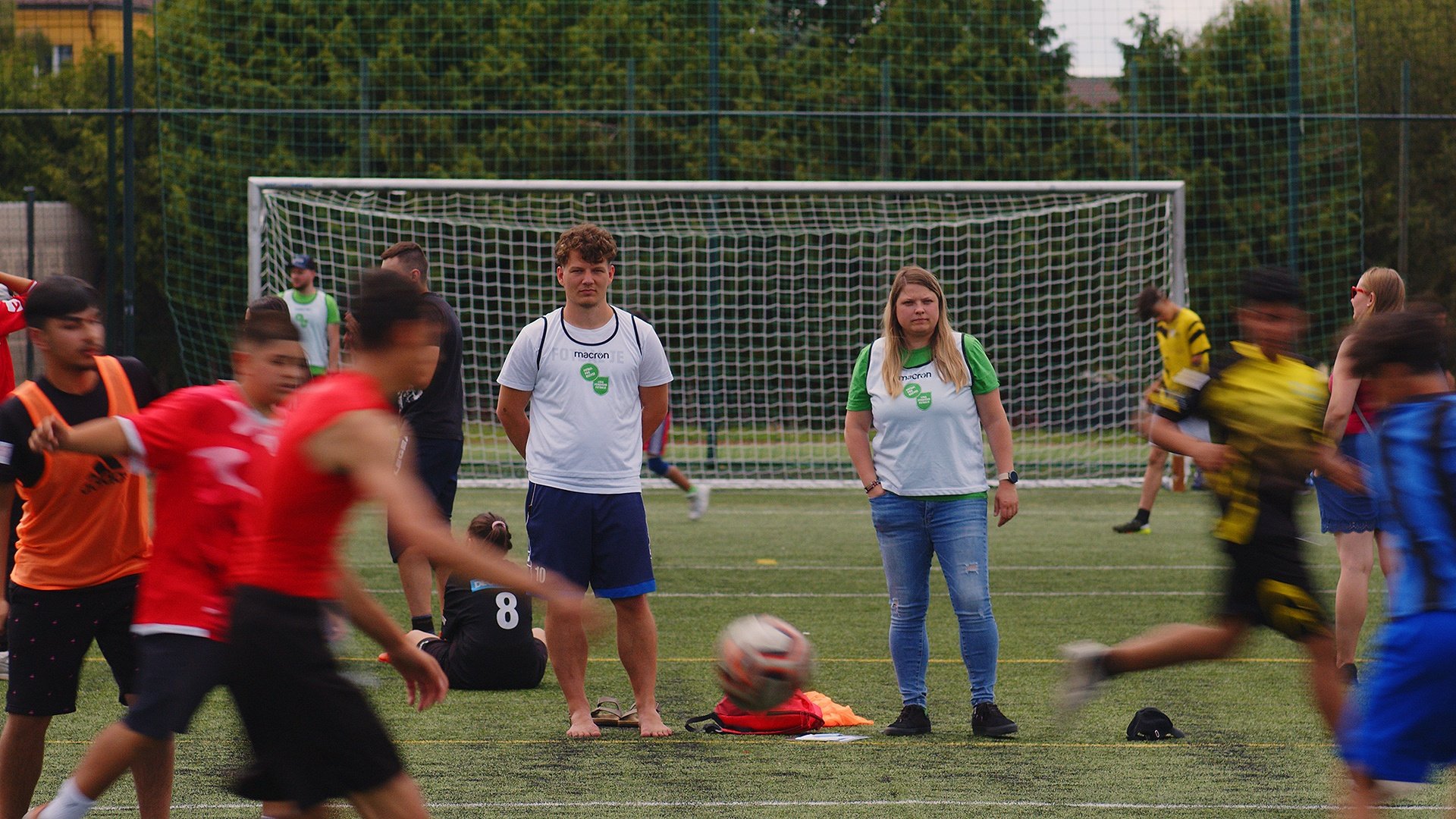 Spravedlivý fotbal bez rozhodčího a faulů. Česká televize uvede dokument Když fotbal dává hlas