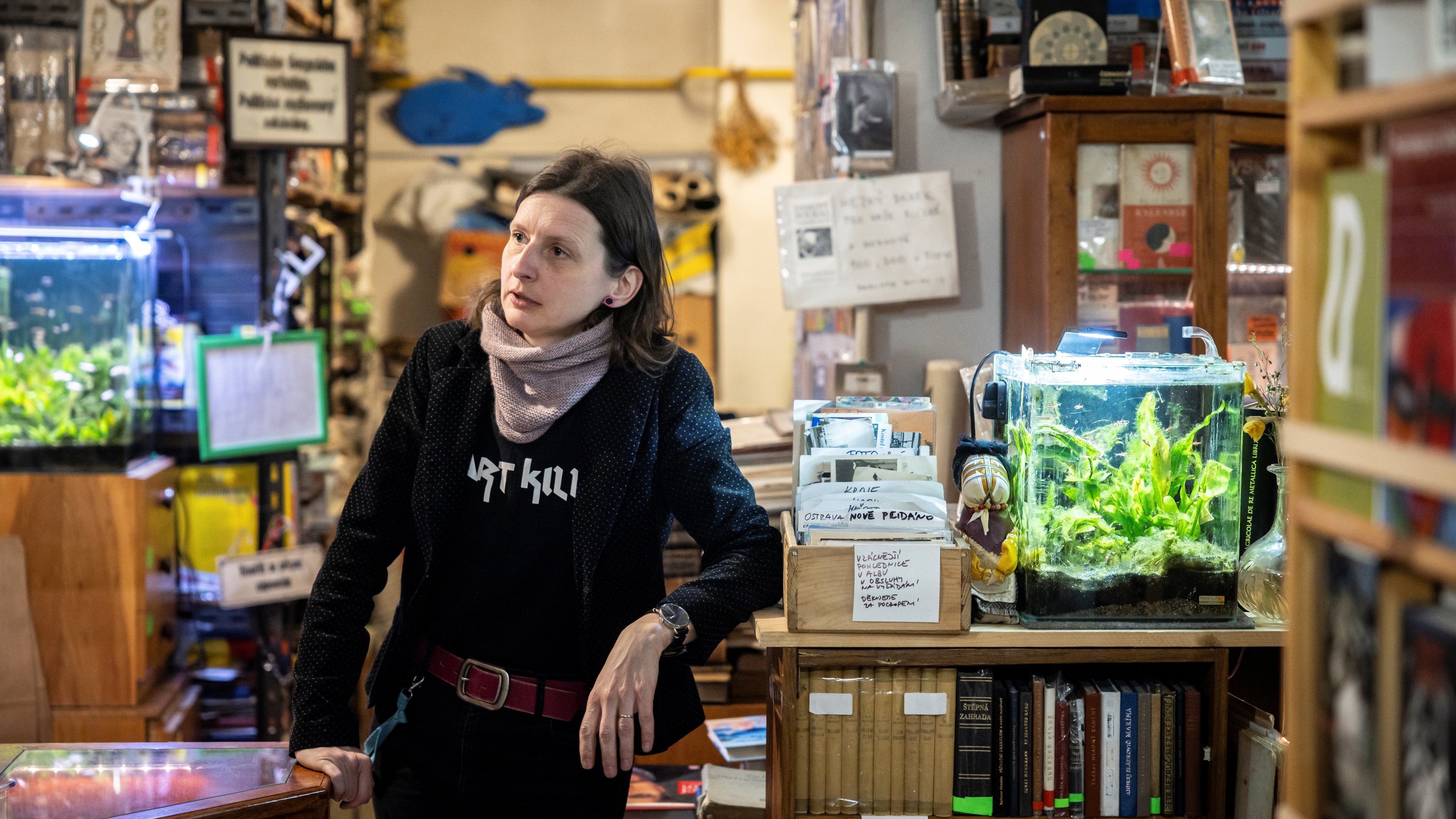Nejen prodejny, ale místa s duší. Dokument mapuje život tradičních antikvariátů v době e-shopů
